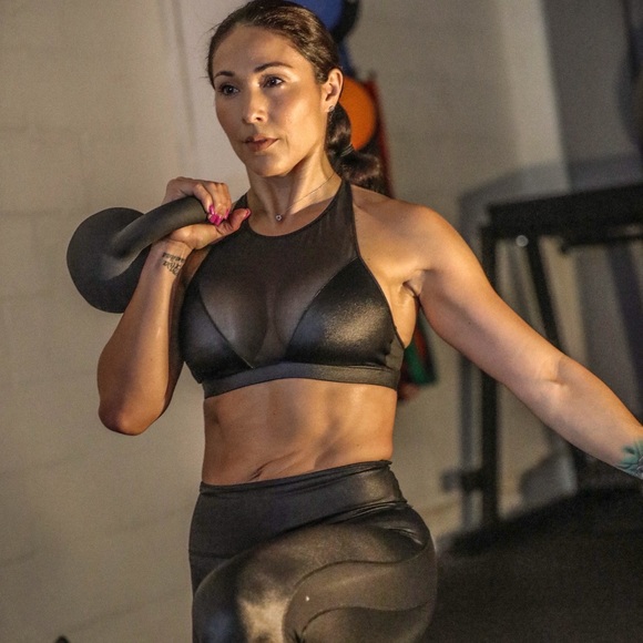 Meet your Posher, Angelica - Picture 2 of 7